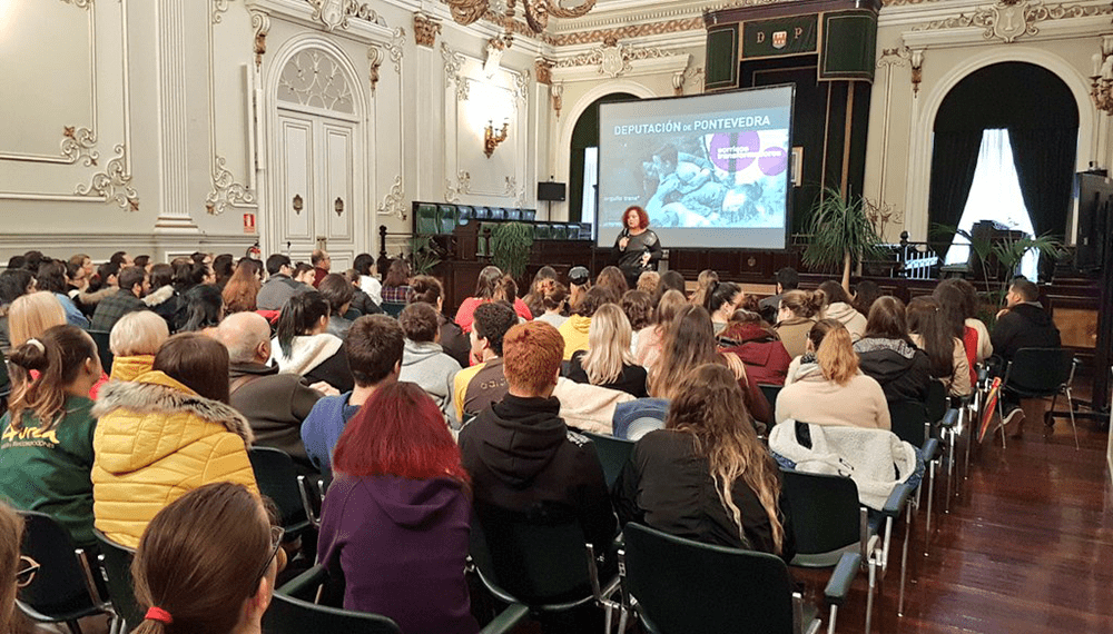 5 Charla e presentacion da exposicion no edificio da Deputacion de Pontevedra Foto da web de ARELAS